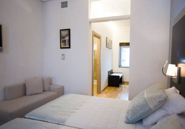 Las mejores habitaciones en Hotel & Boutique Spa Adealba. Disfrúta con los mejores precios de Badajoz